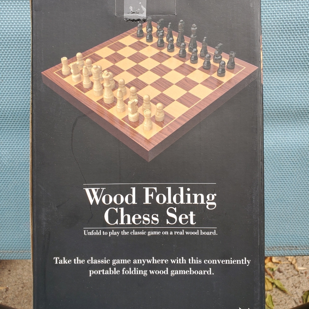 Wood folding chess set
